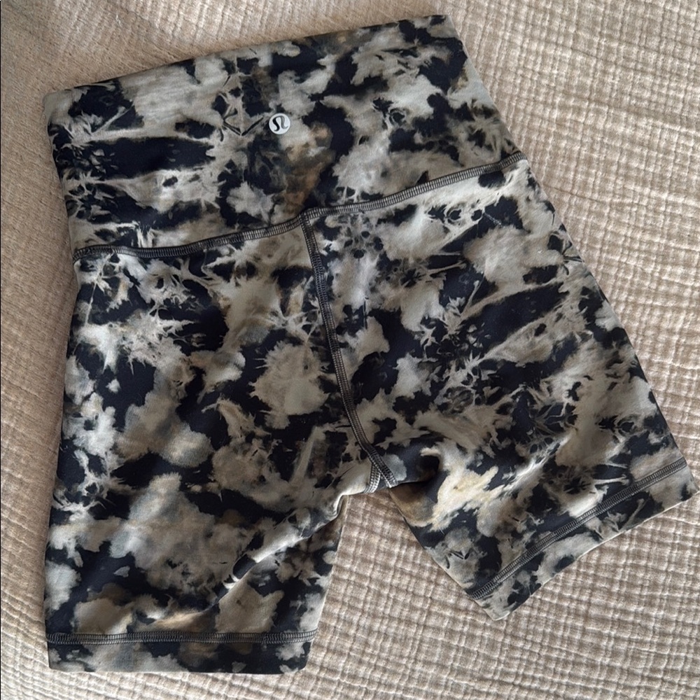 lululemon athletica Black and Cream Athletic Shorts